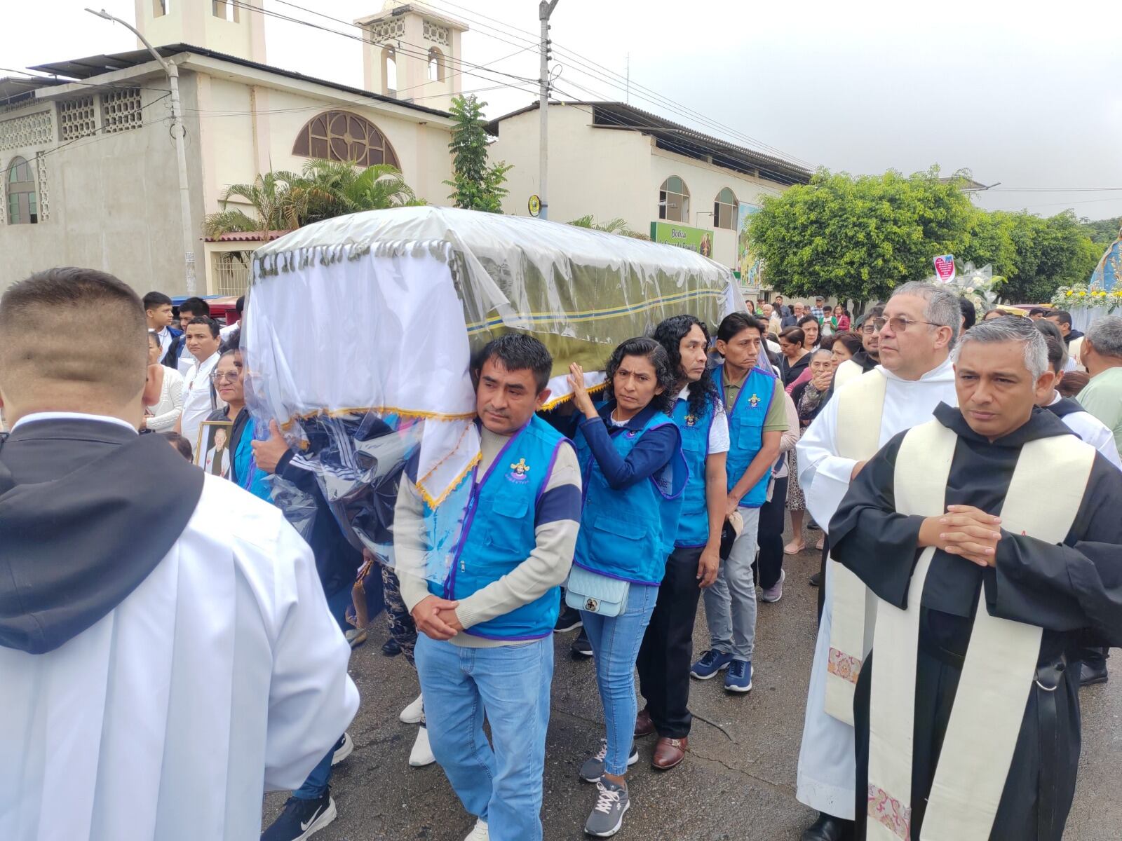 Los restos de Juan Mckniff llegaron la noche del sábado a Chulucanas.