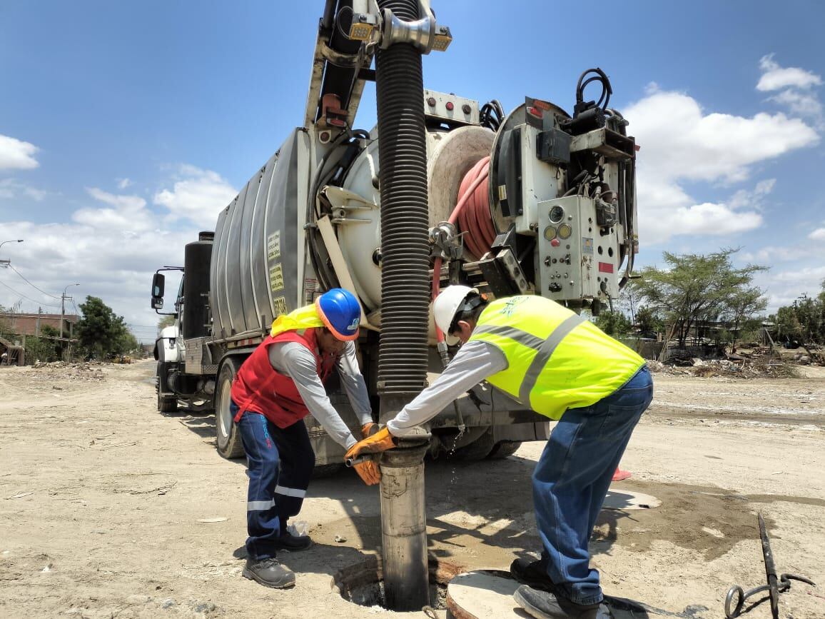 Entregan 5 hidrojets para reforzar limpieza de alcantarillados en Piura, Castilla y Veintiséis de Octubre