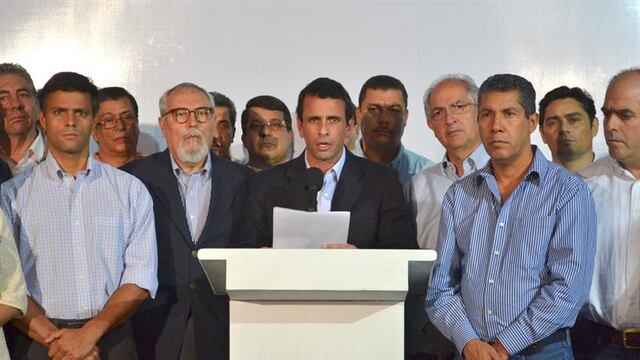 Capriles tildó de "ilegal" juramentación de Maduro