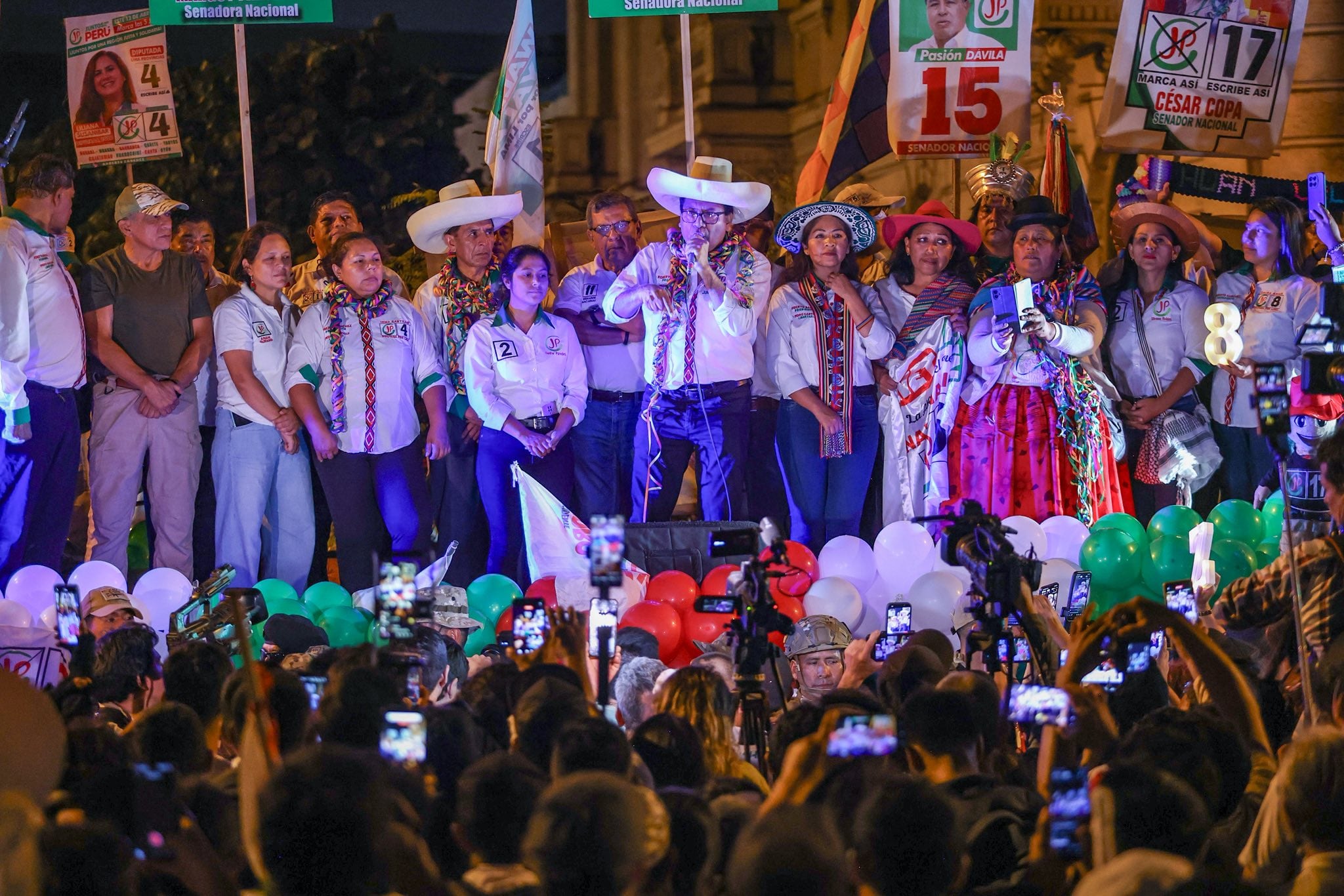 Roberto Sánchez, candidato presidencial de Juntos por el Perú, obtuvo 240 mil votos en las mesas con serie 900. (Foto: Facebook)