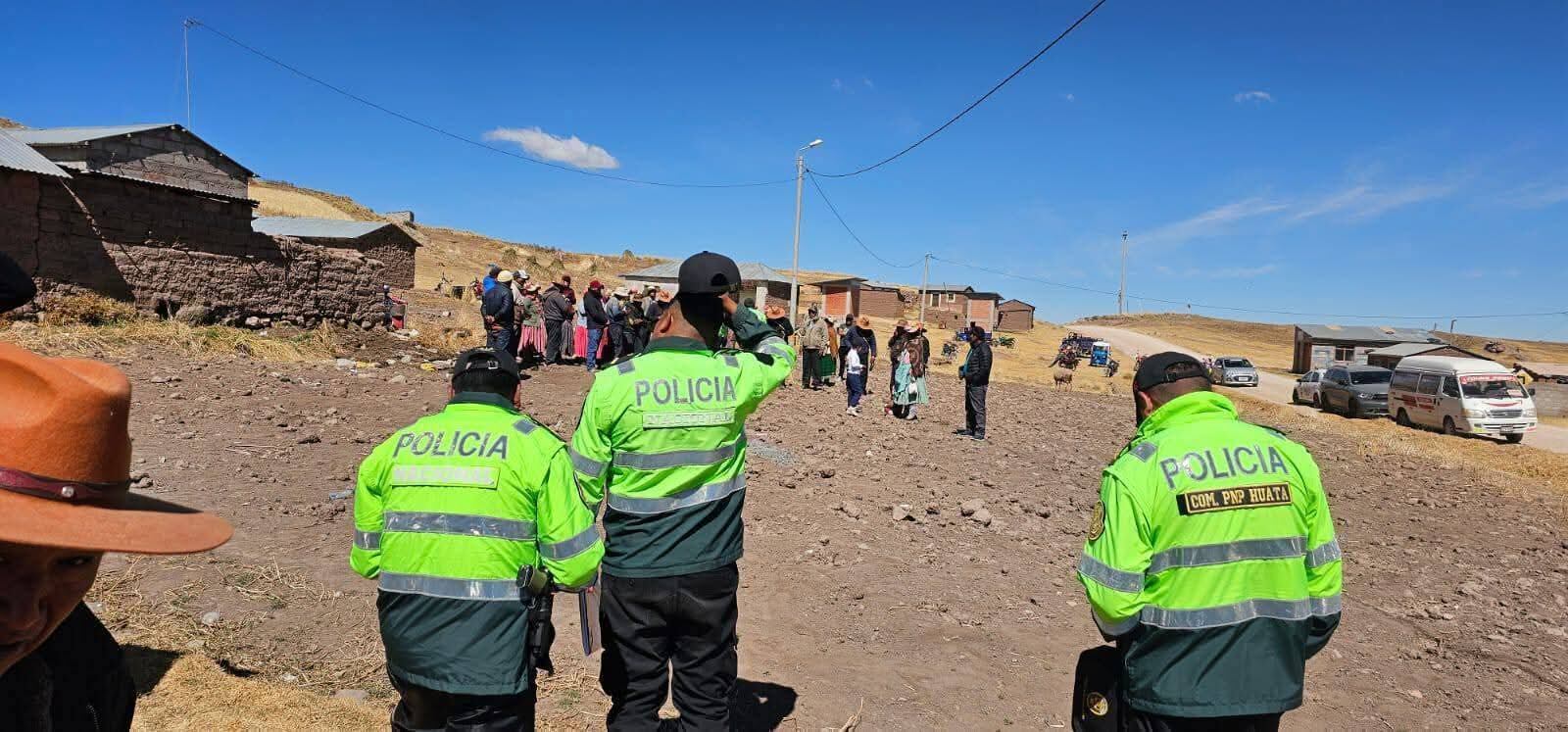 El alcalde relató que los delincuentes ingresaron a su vivienda en Sucasco mientras dormía con su familia, y que también entraron al cuarto de sus hijos.