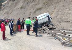 Camión cae a pendiente y fallecen el conductor y un pasajero en Cusco (FOTOS)
