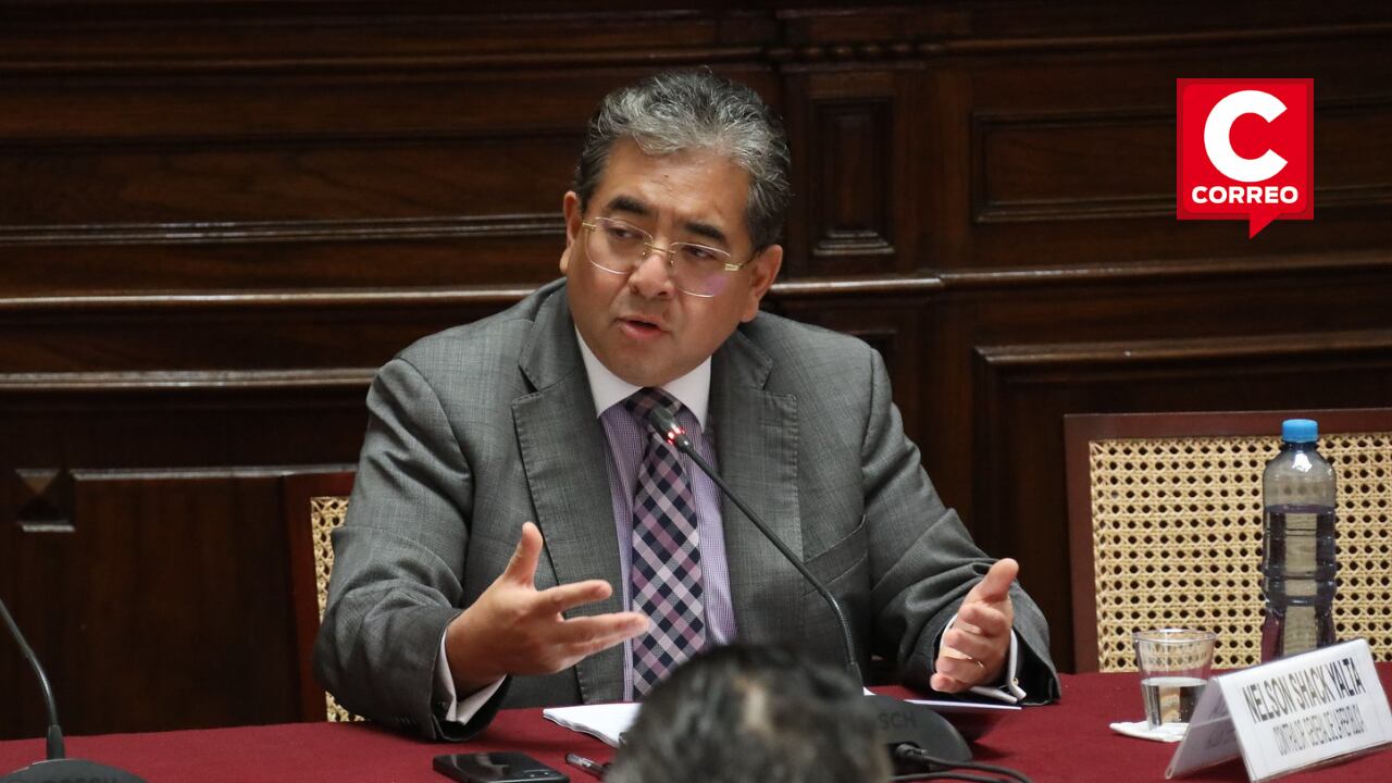 El contralor general advirtió que esto representa “casi la tercera parte de todo lo que el Estado contrata y todos se han hecho sin proceso”. Foto: Contraloría General de la República.