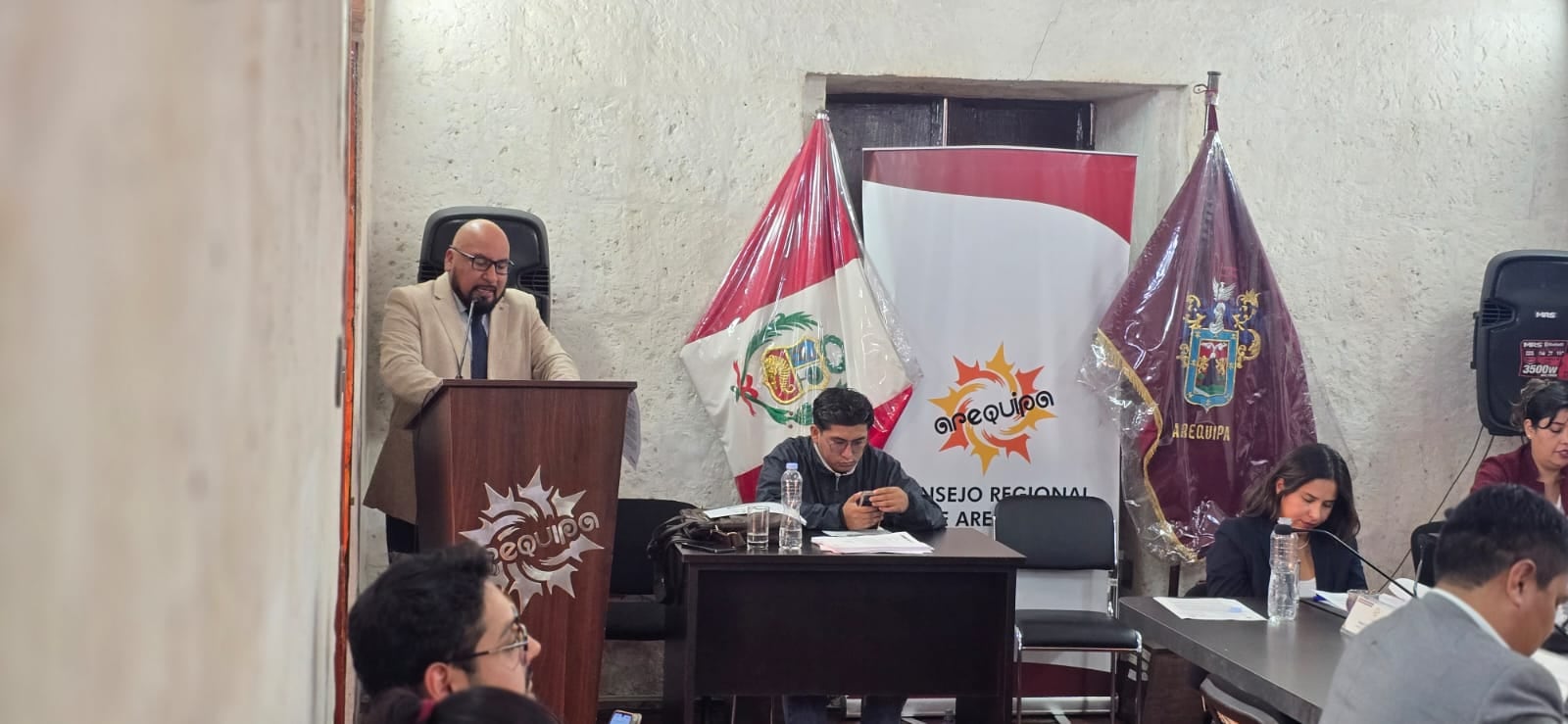 Consejo Regional de Arequipa censura al gerente regional de Energía y Minas, Iván Prado. (Foto: Omar Cruz/@photo.gec)