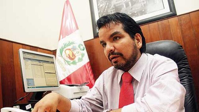 Procurador Arbizu presenta denuncia penal contra Alexis Humala