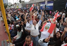 Así se vive la Gran Parada y Desfile Cívico Militar: cientos de personas llegan a la avenida Brasil (GALERÍA)