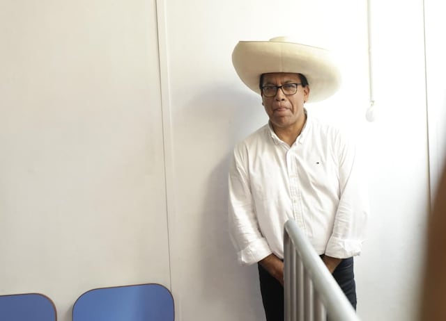 Candidato presidencial Roberto Sánchez votó en San Borja (Fotos: Jesús Saucedo / @photo.gec)