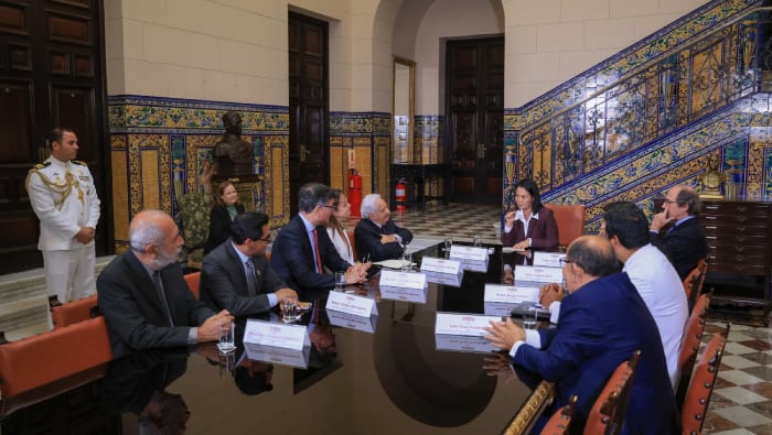 La reunión tuvo como eje la próxima sesión del Foro del Acuerdo Nacional y la búsqueda de consensos para establecer una agenda común durante el presente quinquenio. FOTO: PRESIDENCIA