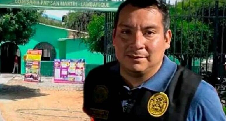 Lo arrestan agentes de la ciudad del Cusco. Lo arrestan cuando prestaba servicio en la comisaría de San Martín de Porres en la ciudad de Lambayeque.
