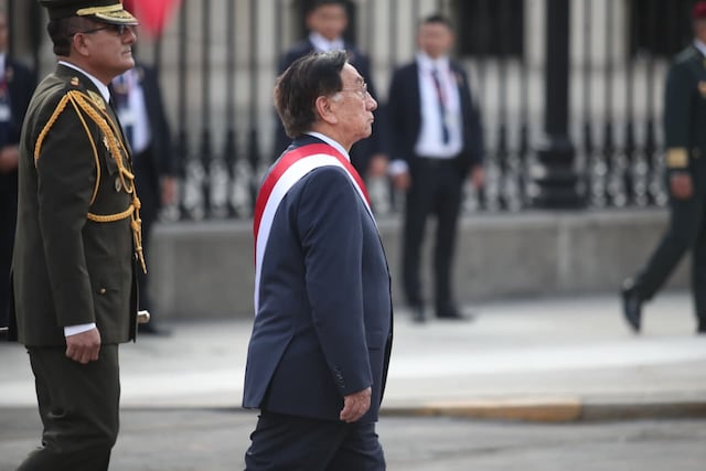 José María Balcázar salió de Palacio de Gobierno rumbo a la Catedral de Lima para participar en la misa y tedeum por Fiestas Patrias.