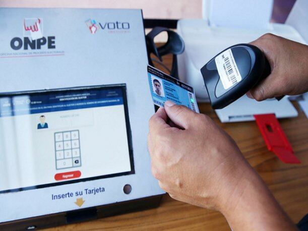 Especialista en temas electorales, Tomás Alva Villa, sostuvo que es clave que se pueda avanzar en materia digital. (Foto: Andina)