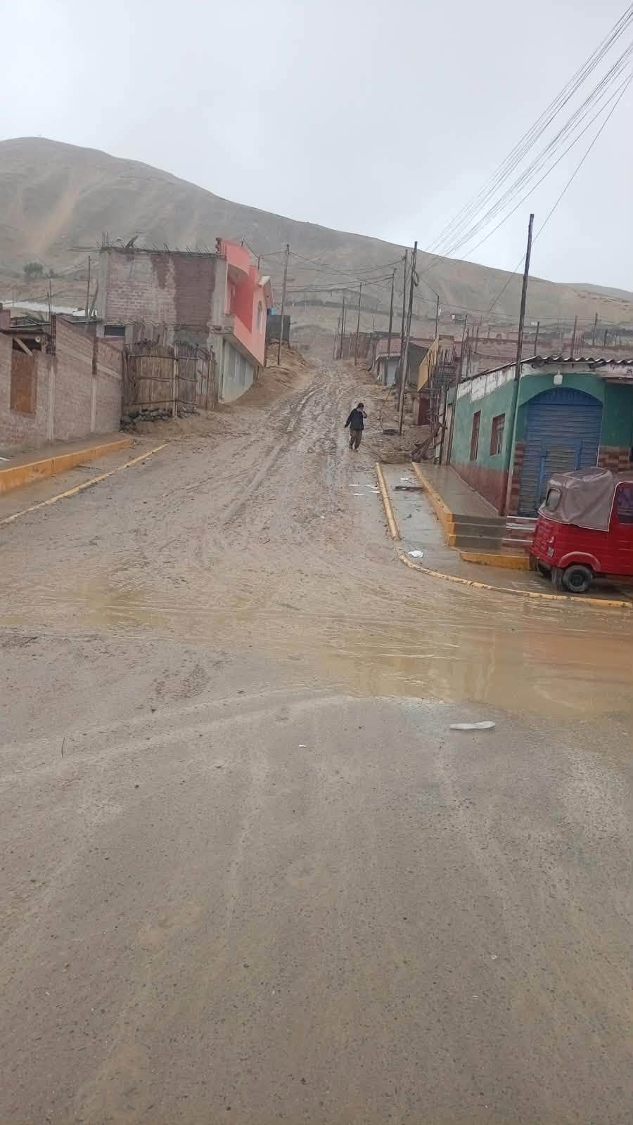 Lluvias en Camaná dejan vías intransitables. Foto: Camaná GO.