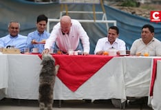 Carlos Bruce comparte desayuno electoral en VMT y llama a ciudadanos a votar