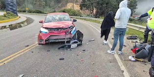 La Libertad: Choque entre automóvil y motocicleta deja tres personas heridas