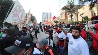 Universitario pide detención inmediata de hinchas que se aglomeraron cerca del Estadio Nacional