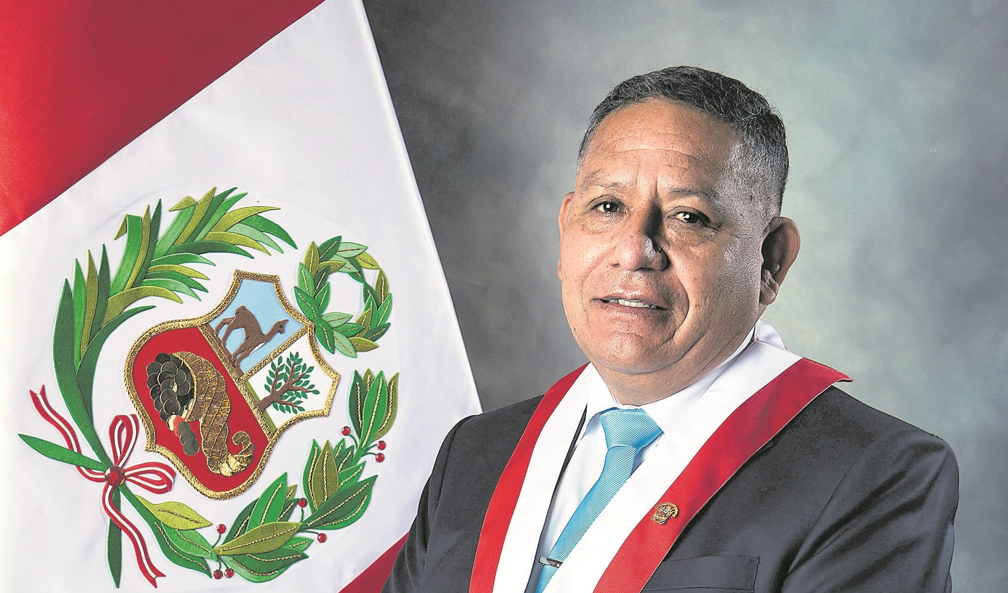 Esdras Medina de congresista a asesor del Sineace