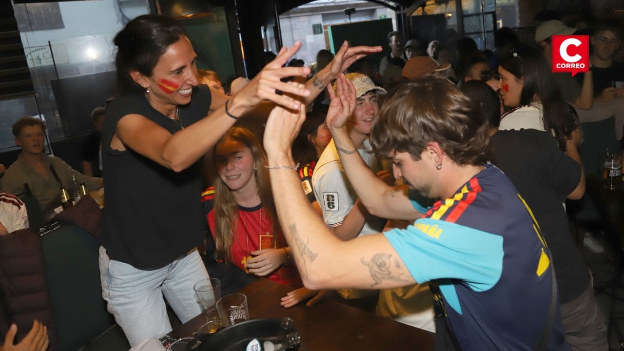 Locura en Cusco: Así celebraron los turistas españoles el campeonato mundial (VIDEO). Fotos: Correo.