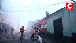 Cercado de Lima: bomberos controlan incendio en casona del Jirón Angaraes (VIDEO)