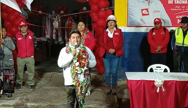 Walter Anchapuri declaró a Correo tras inaugurar la base de juventudes en la asociación Primero de Mayo la noche del sábado. (Foto: Correo)