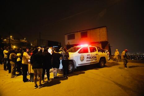 Asesinan a balazos a hombre en pleno campeonato de fulbito en Villa El Salvador