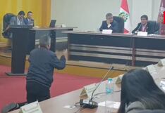 Cusco: Consejero se arrodilla ante gobernador regional y genera todo tipo de reacciones (VIDEO)