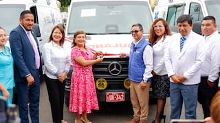 Entregan 17 ambulancias a hospitales de la región La Libertad