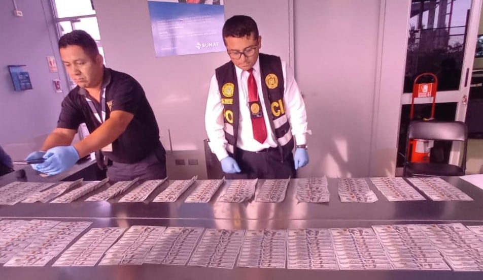 Policías del Depincri acudieron a la frontera con Chile para la diligencia