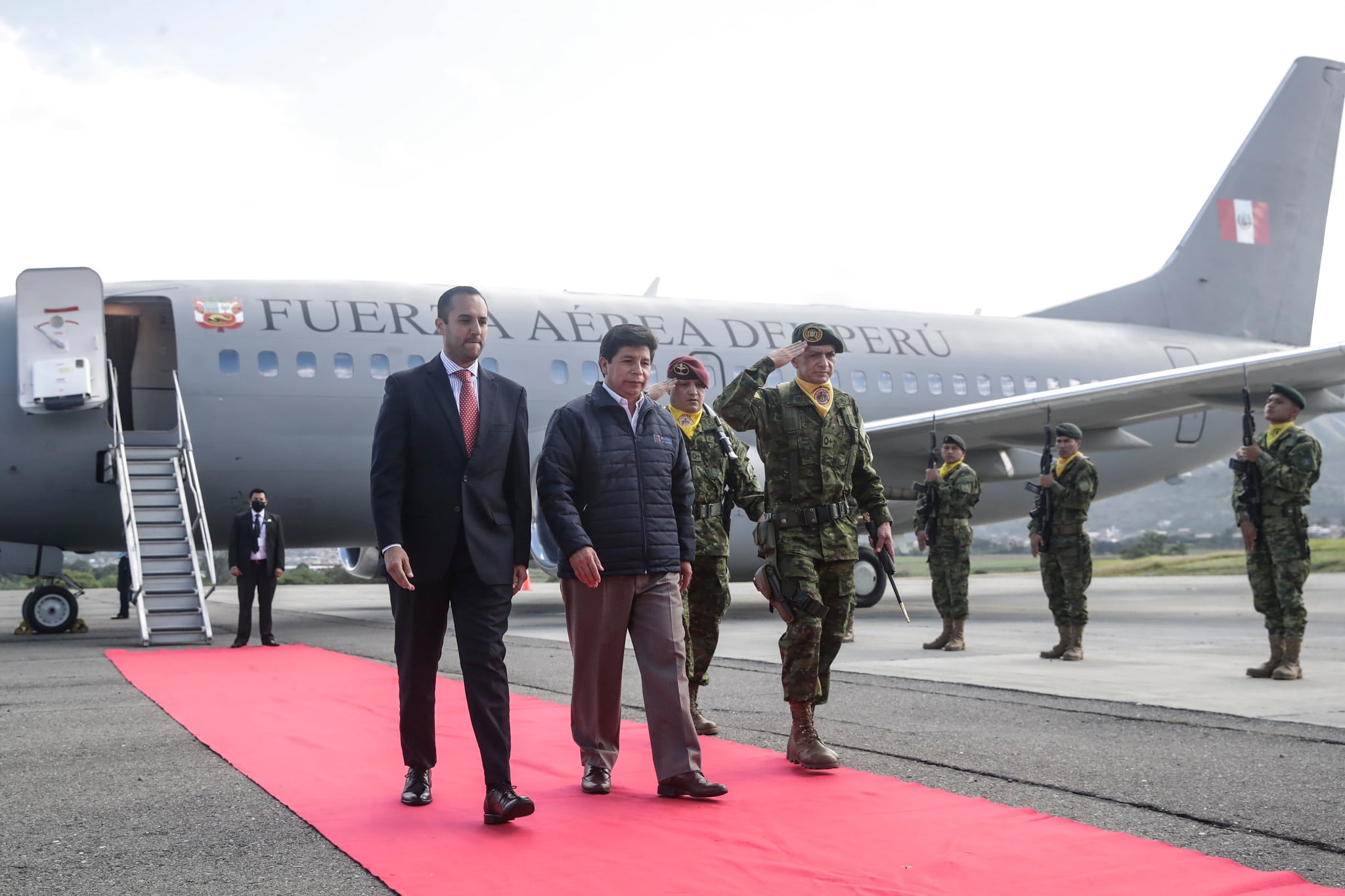 Presidente Pedro Castillo podría enfrentar nueva investigación fiscal por viajes de sus familiares en el avión presidencial. (Foto: Presidencia de la República)