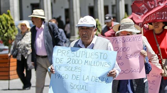 Región Arequipa empieza a pagar deuda social a mil 200 adultos mayores
