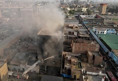 Centro de Lima: Bomberos apagan incendio en almacén ubicado en Barrios Altos