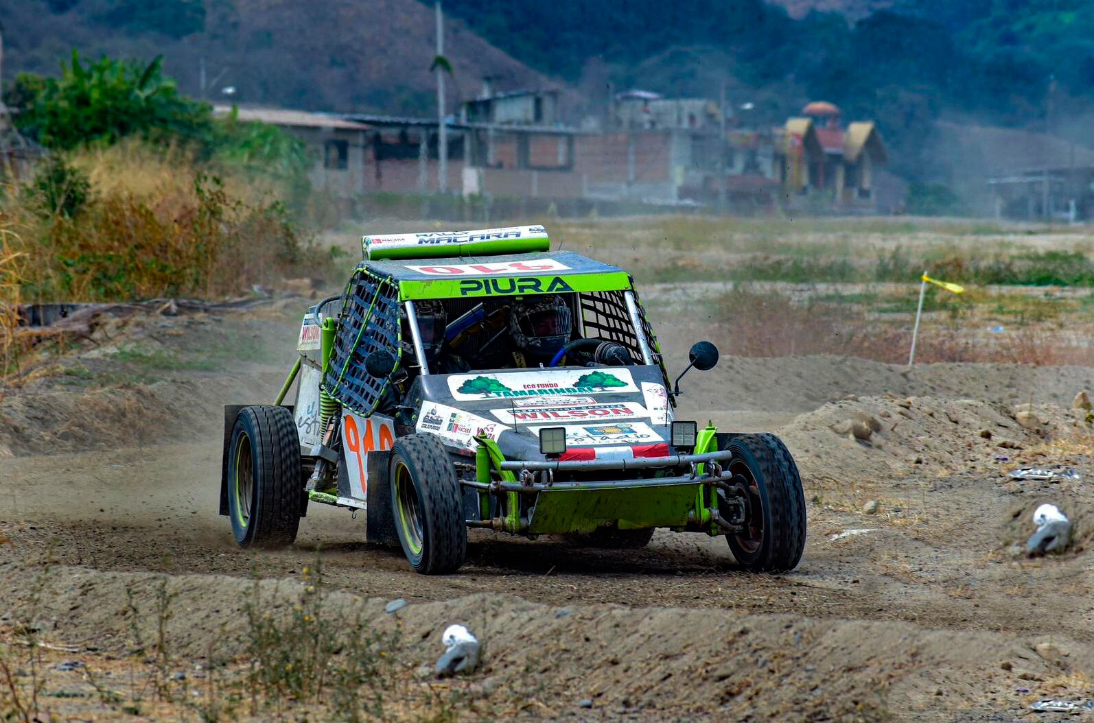 Jorge Bustamante destacó en último rally en Macará-Ecuador, donde vivió una odisea.