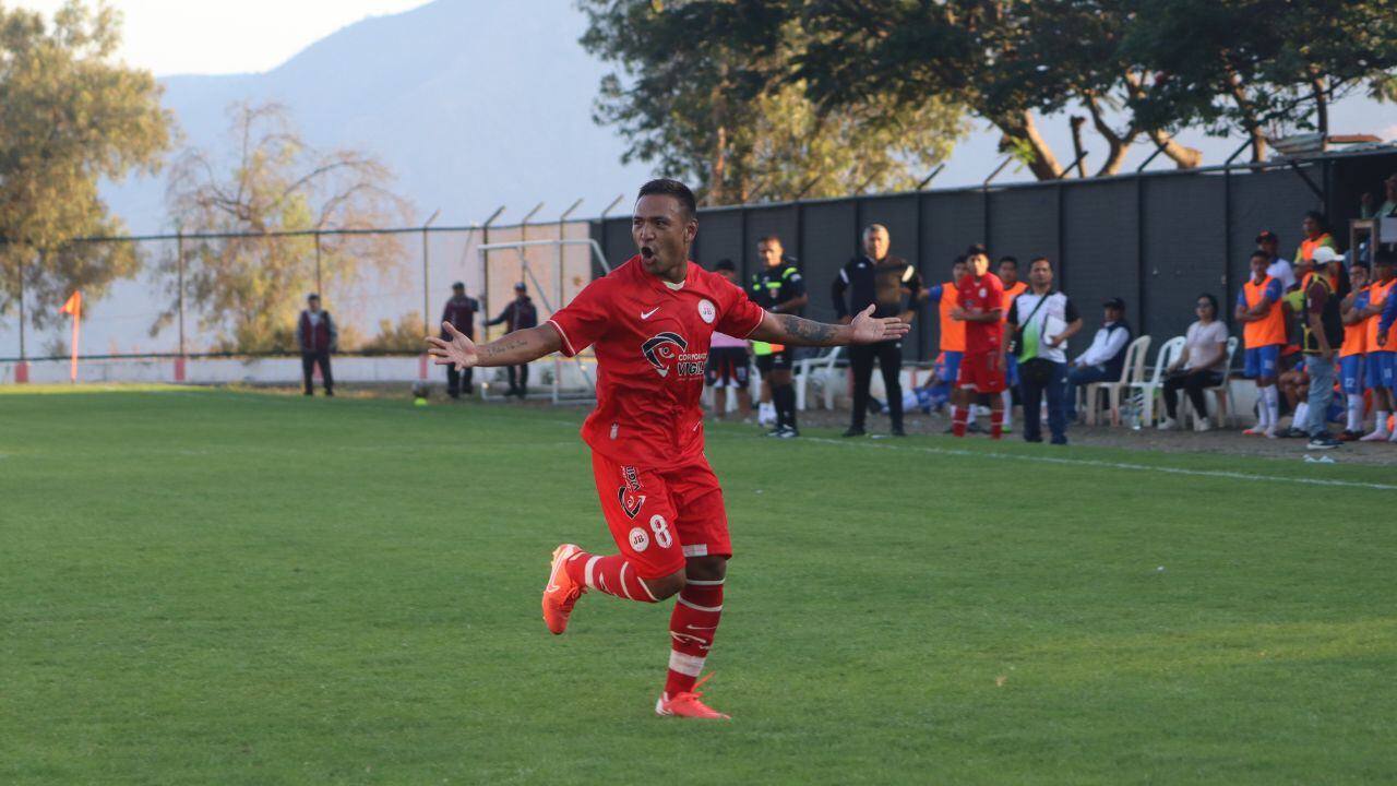 Christian Albinco, Leandro Fleitas e Ichiro Plasencia anotaron en la victoria del cuadro del distrito de La Esperanza.
