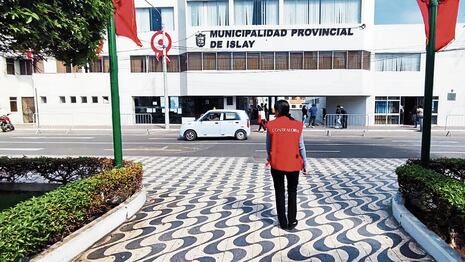Detectan que Municipalidad de Islay autorizó buses con hasta 38 años de antigüedad