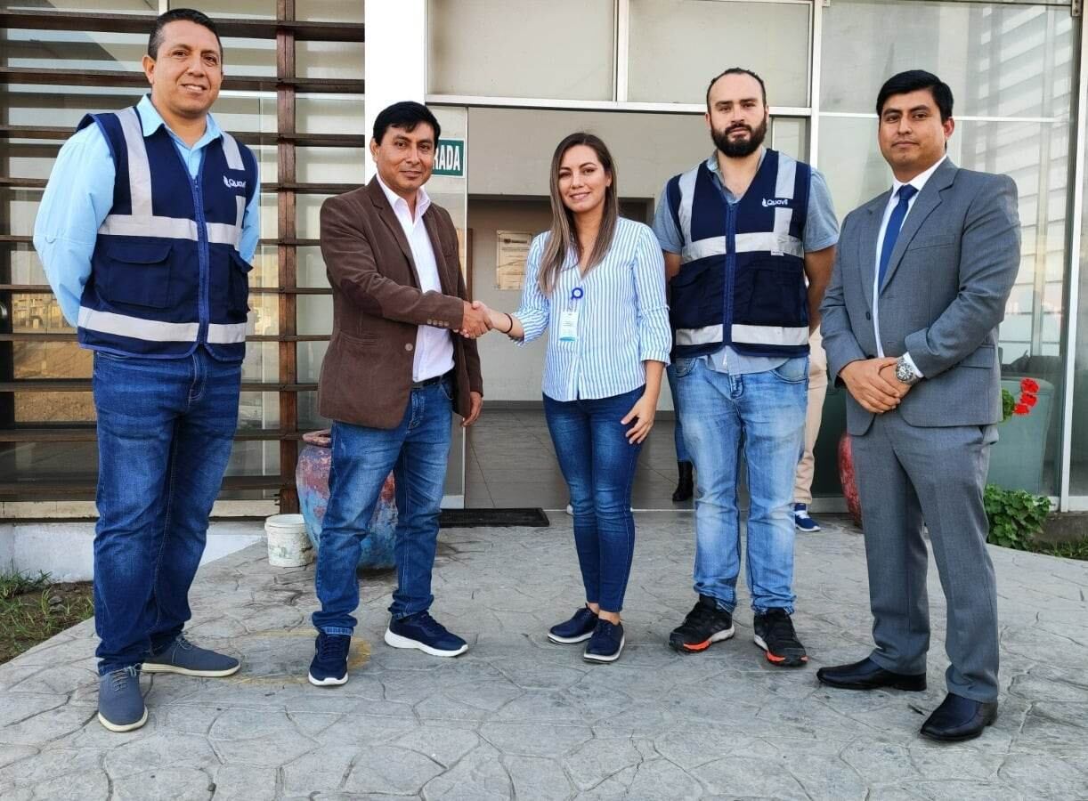 El alcalde de la comuna de Huanchaco, Efraín Bueno, se reunió con representantes de Quavii para que se les brinden los permisos de conexión de más de 80 km de redes. Familias ahorrarían más de 20 soles de lo que gastan en un balón de gas.