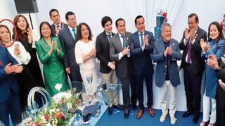 Gobernador de La Libertad, César Acuña, sigue junto a Magaly Ruiz pese a denuncia