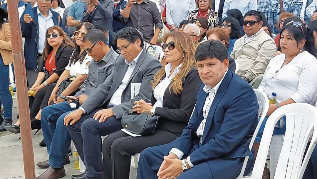 Ceremonia era familiar por parte de su esposa, pero asisten funcionario del gobernador de Arequipa (Foto:GEC)