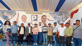 Dirigentes y representantes de comunidades tarmeñas dialogan con Fernando Orihuela y piden carreteras