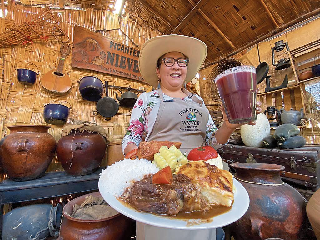Este es el preparado que por excelencia es pedido en las picanterías. De la mano, está Tatiana Villavicencio. (Foto: Paul Flores)