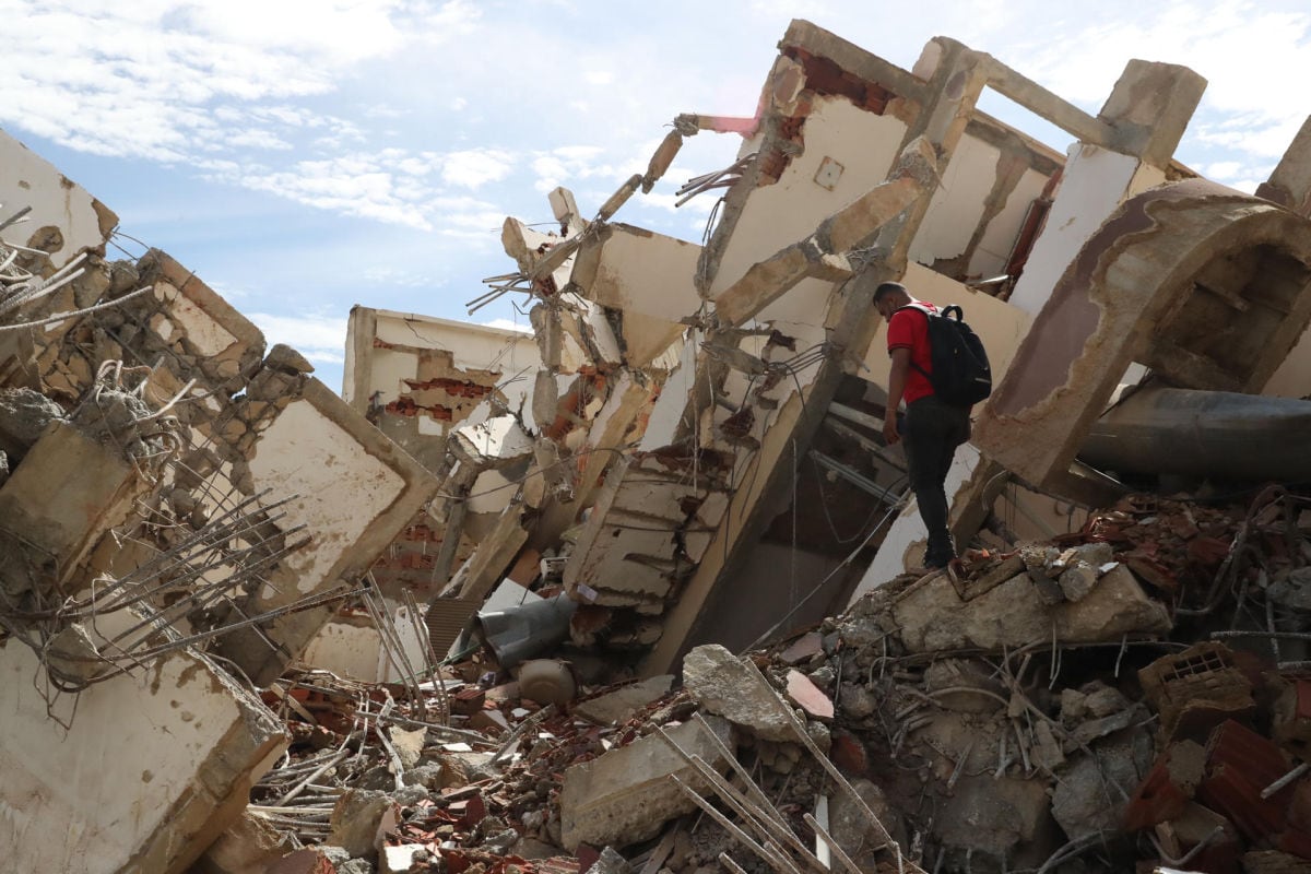 Una semana después del doble sismo que afectó principalmente a Caracas, La Guaira y otras regiones del país, las autoridades continúan actualizando el número de víctimas mientras avanzan las labores de rescate y atención a los damnificados. (Foto: EFE/ Raúl Martínez)