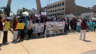 Tacna: Gremios de la salud protestan por recorte de 700 soles en incremento (VIDEO)
