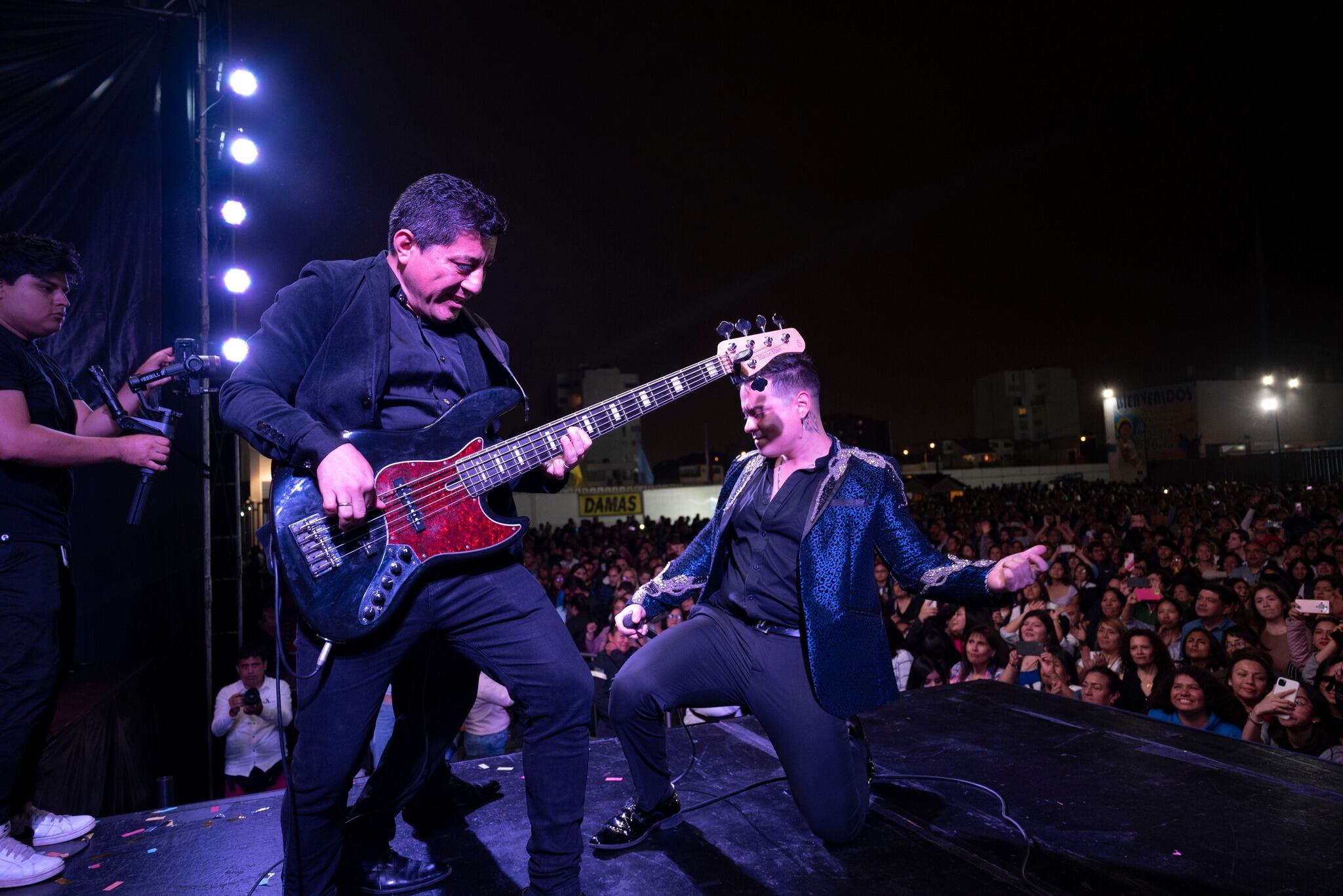 Doce horas de música y diversión con las mejores cantantes y grupos de cumbia peruana.
