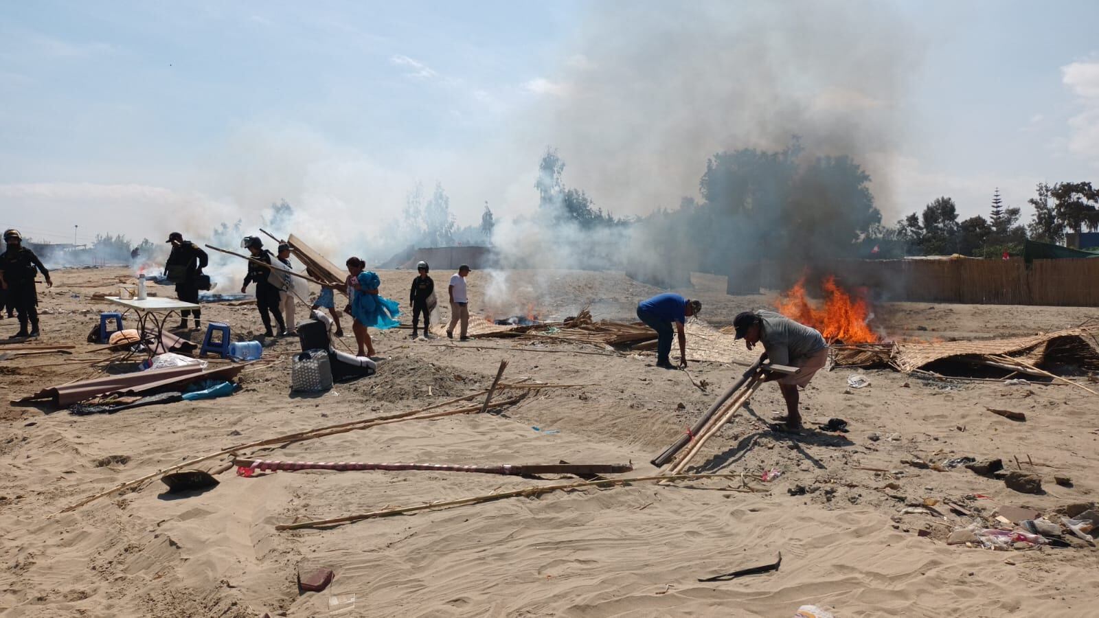 Un grupo de 60 personas intentó apoderarse de una manzana en la urbanización Nicolás Garatea.