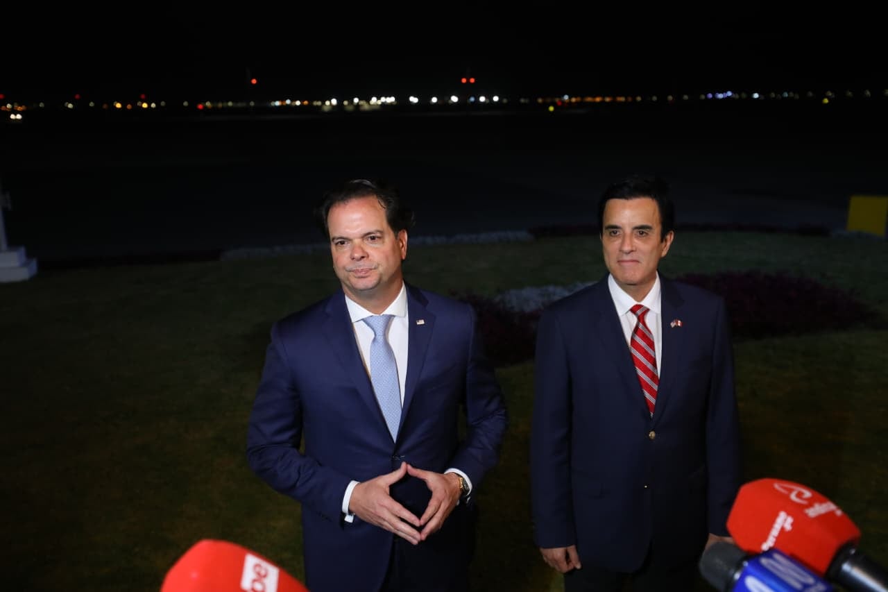 El canciller sostuvo que la participación peruana permitirá reforzar la seguridad fronteriza mediante cooperación regional y el respaldo logístico, operativo y de inteligencia de Estados Unidos.
Fotos: Antonio Melgarejo/ @photo.gec
