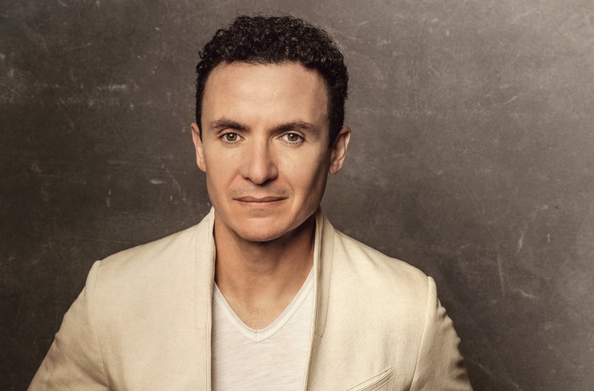 El cantante colombiano presentará por primera vez en vivo en Perú su álbum Tropicalia, ganador y nominado en los Latin Grammy, en un show que promete ser el más alegre del verano. (Foto: Instagram)