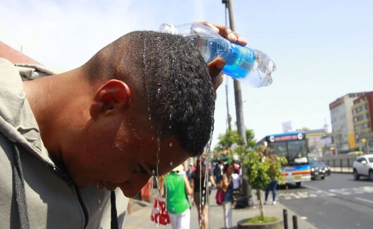 El organismo advirtió que el calentamiento del mar mantendrá máximas inusuales y alta radiación ultravioleta. (Foto: Andina)