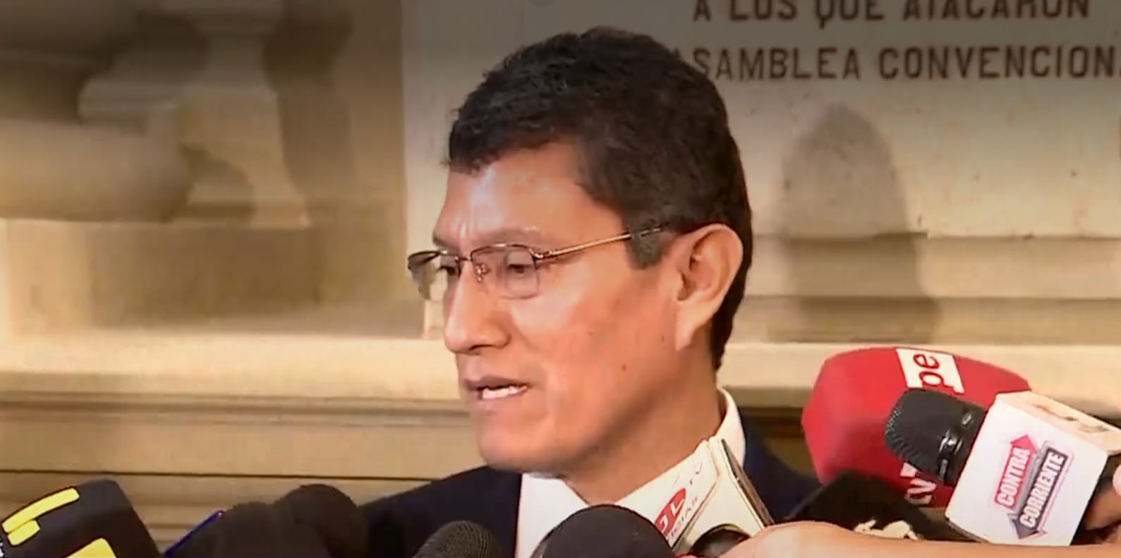 El legislador de Ahora Nación sostuvo que las Fuerzas Armadas deben brindar apoyo en operaciones específicas, pero no asumir la conducción de la lucha contra la inseguridad ciudadana. Además, pidió reforzar la inteligencia policial y cuestionó la gestión de la PNP. (Captura de imagen de Canal N)