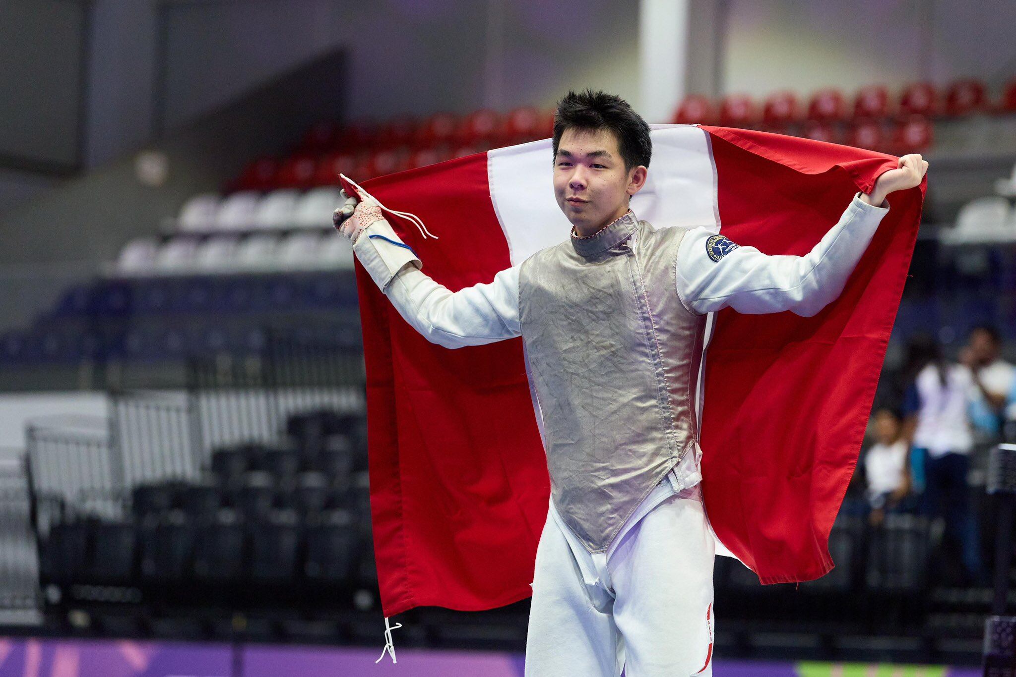 El joven de 18 años se impuso en florete individual y logró la primera medalla de oro peruana en esgrima en los Juegos Panamericanos Juniors.