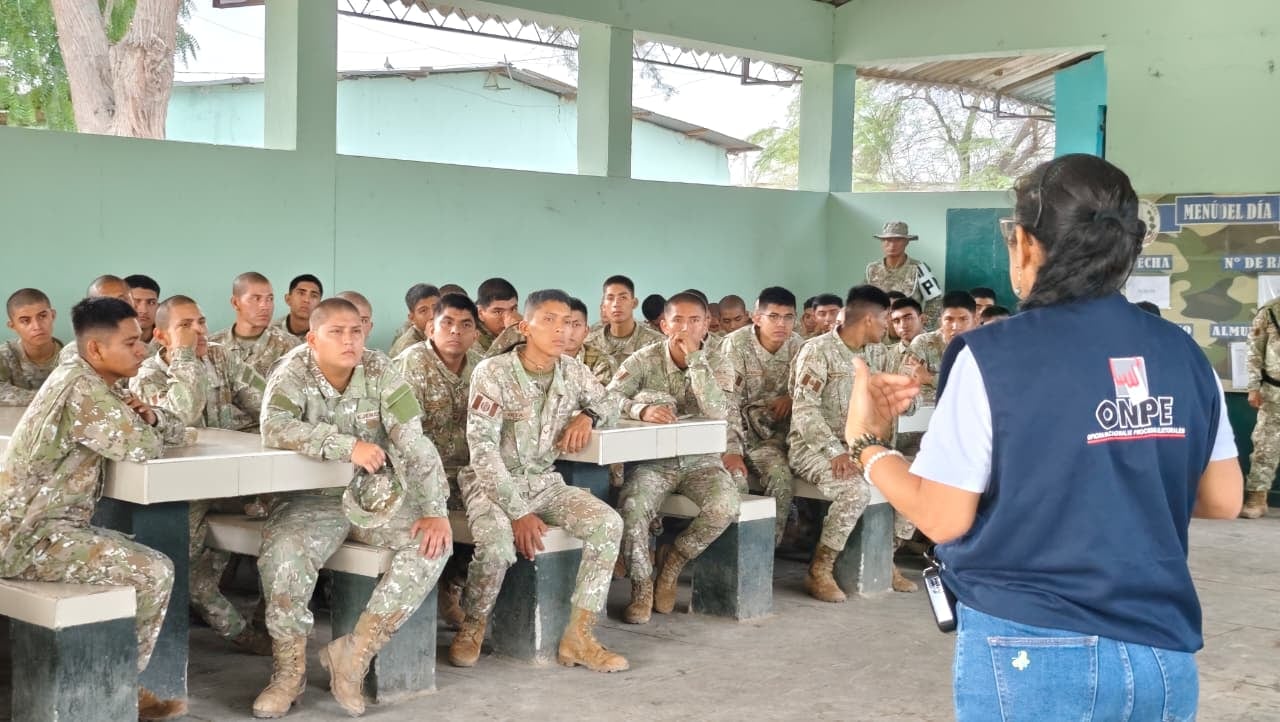 Instruyen a militares para las votaciones 2026.