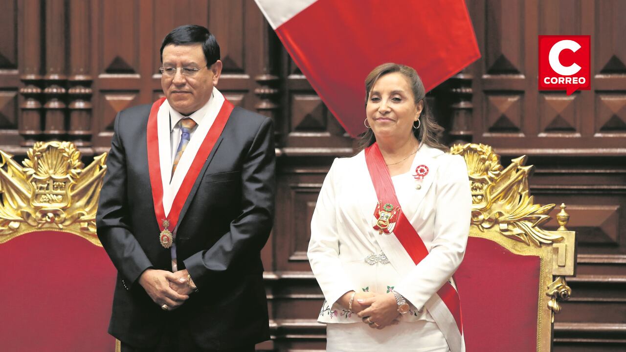 Presidente del Parlamento cerró el periodo anual de sesiones sin acercarse a los periodistas y la jefa de Estado está a punto de viajar a China sin responder a los medios.