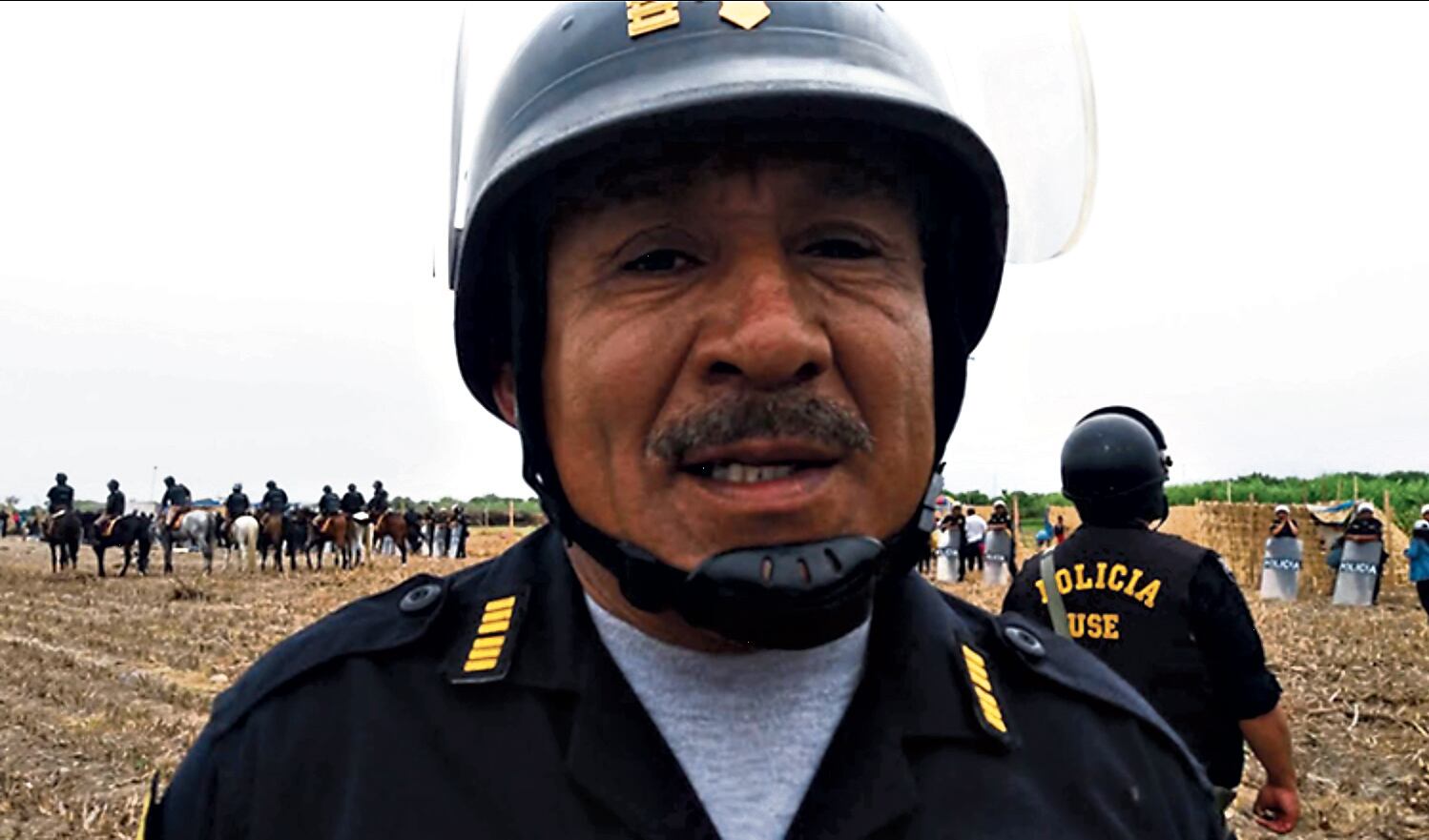 De acuerdo con un testigo protegido, se cambiaron los términos de referencia para lograr que Percy Tenorio Gamonal defienda a cinco policías por 1 millón de soles.